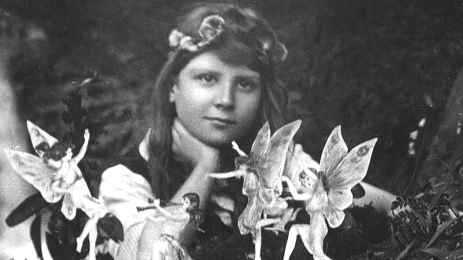 Bamboozled! Sir Arthur Conan Doyle and the Case of the Cottingley Fairies